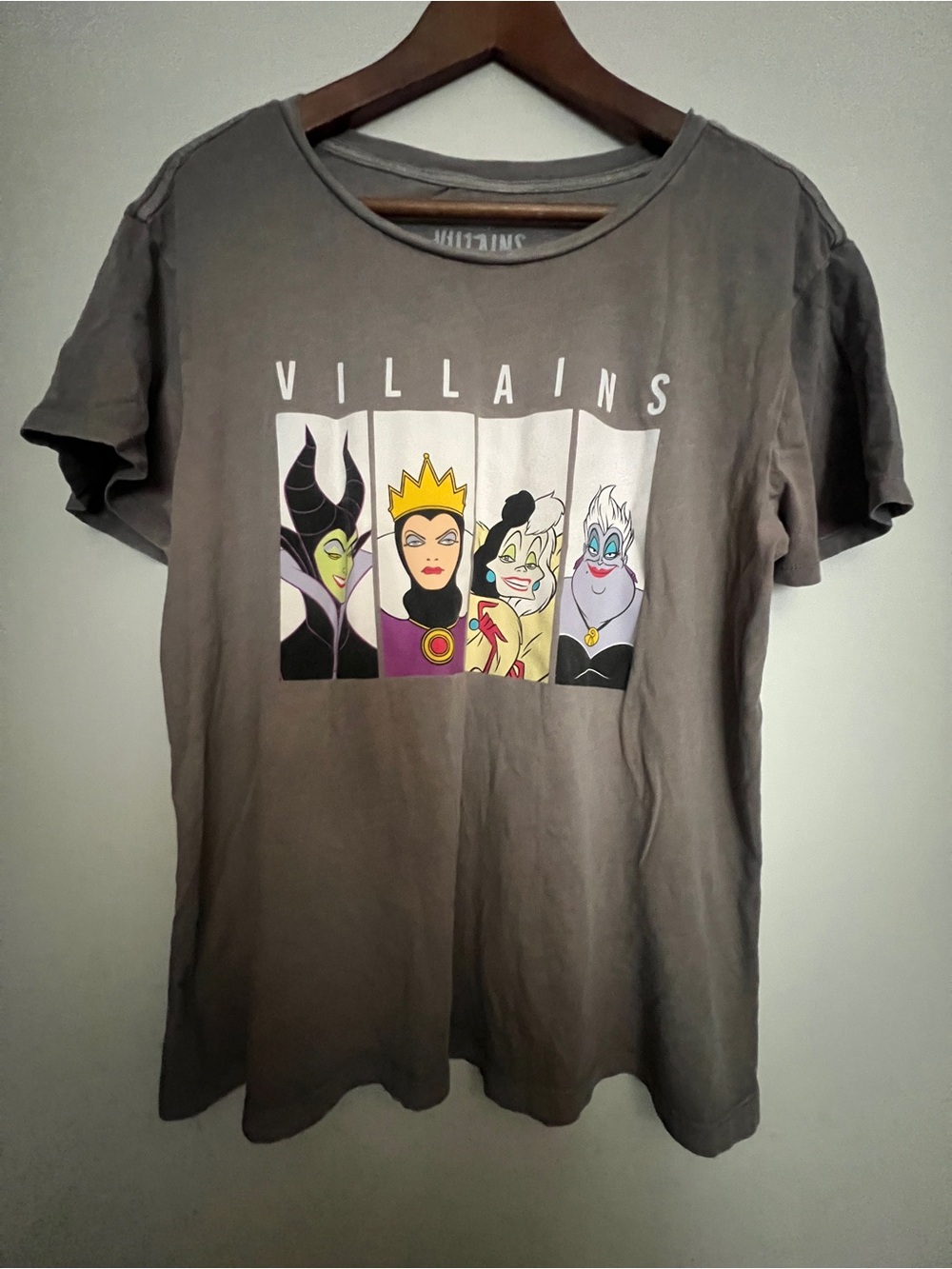 Disney Villains Tee - Gray Large